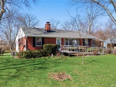 241 Grand Vista Drive, Beavercreek, OH 45440