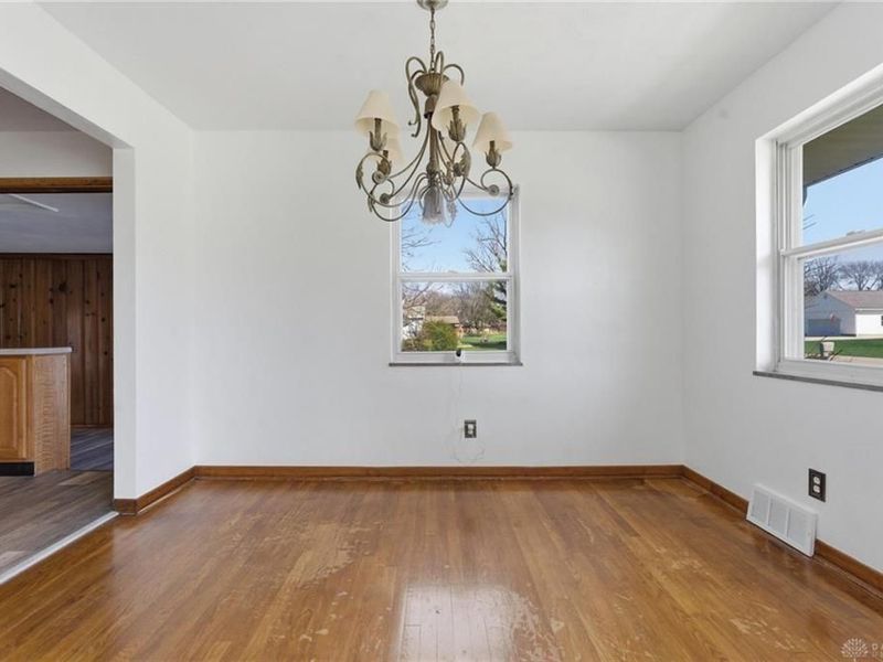 241 Grand Vista Drive, Beavercreek, OH 45440 Photo 10