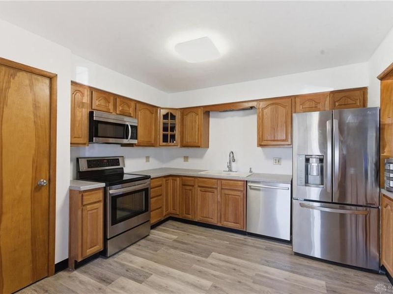 241 Grand Vista Drive, Beavercreek, OH 45440 Photo 12