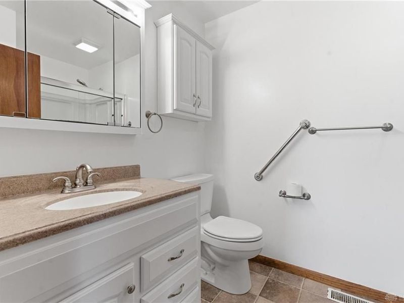 241 Grand Vista Drive, Beavercreek, OH 45440 Photo 28