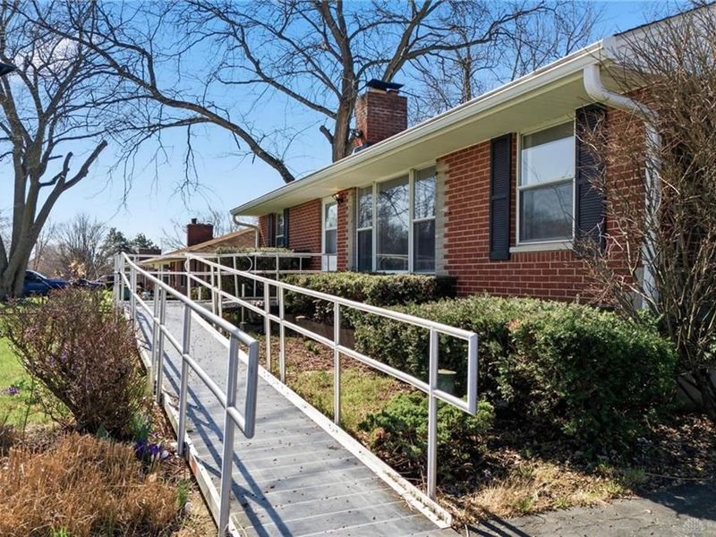 241 Grand Vista Drive, Beavercreek, OH 45440 Photo 4