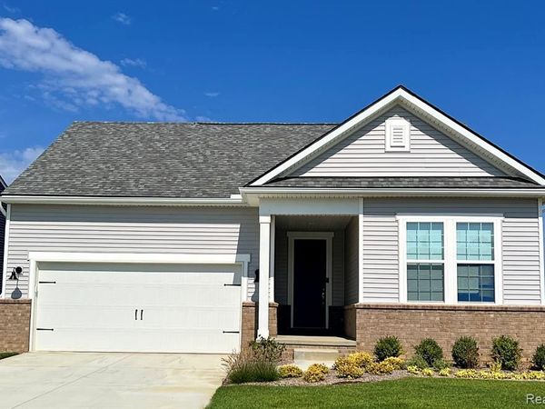 5326 Paisley Circle, Milford Twp, MI 48381