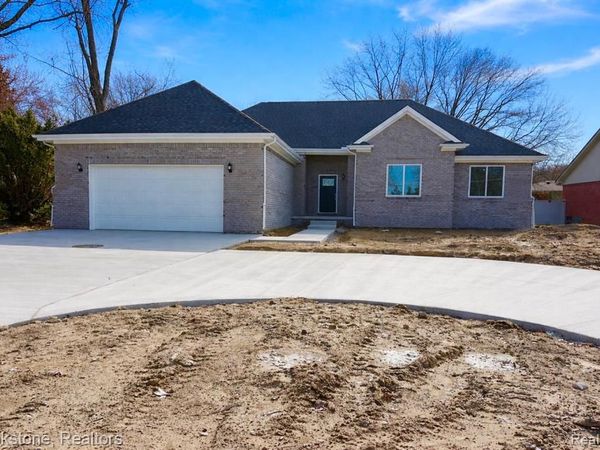 37116 Moravian Drive, Clinton Twp, MI 48036