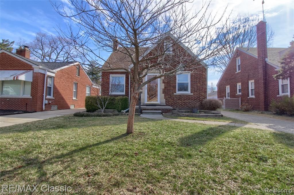 22852 Oakwood Avenue , Eastpointe, MI 48021 Main Photo