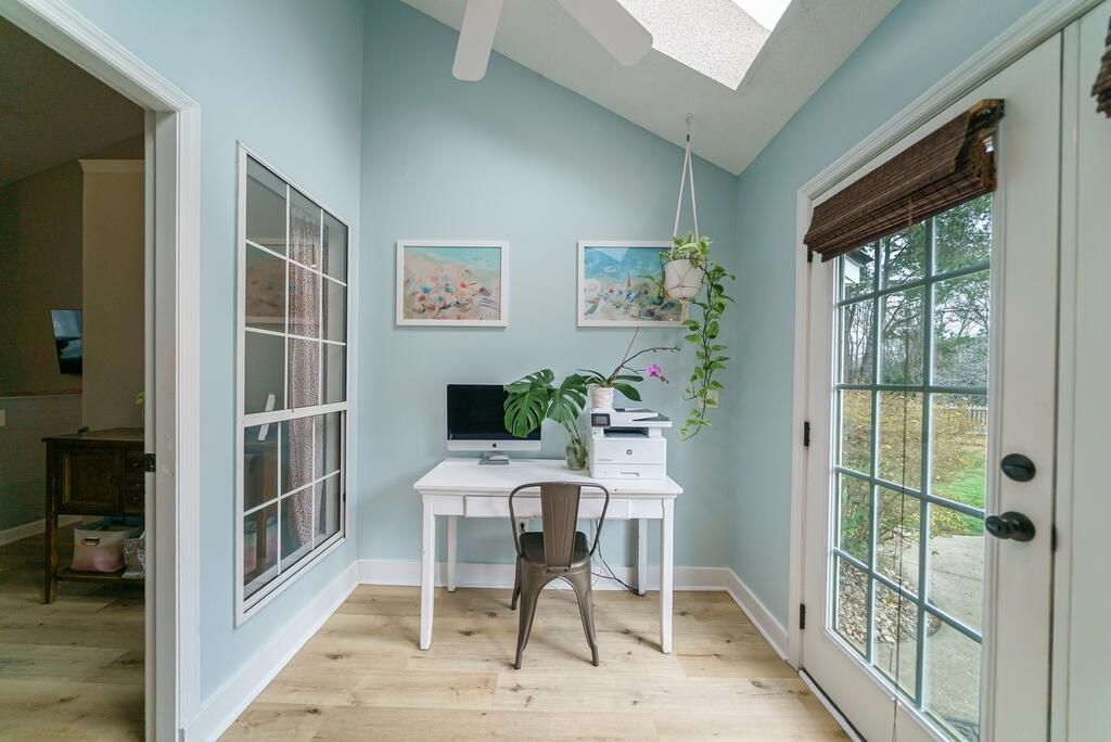 1680 Babington Way Photo 11