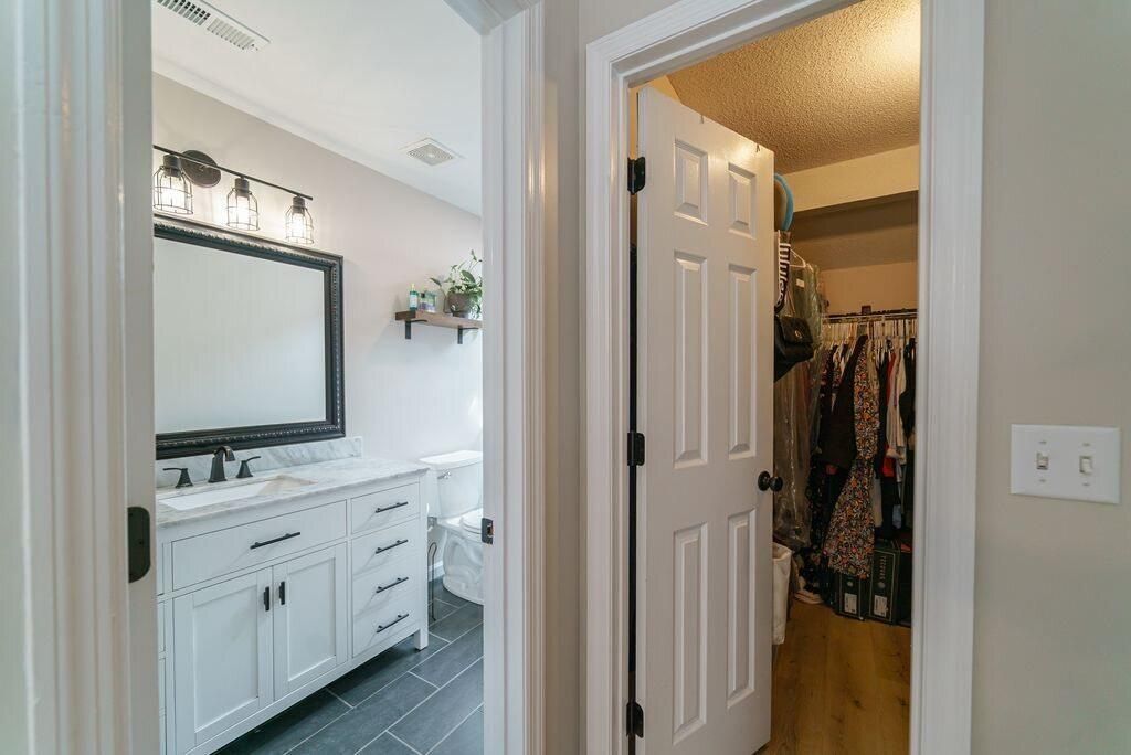 1680 Babington Way Photo 18