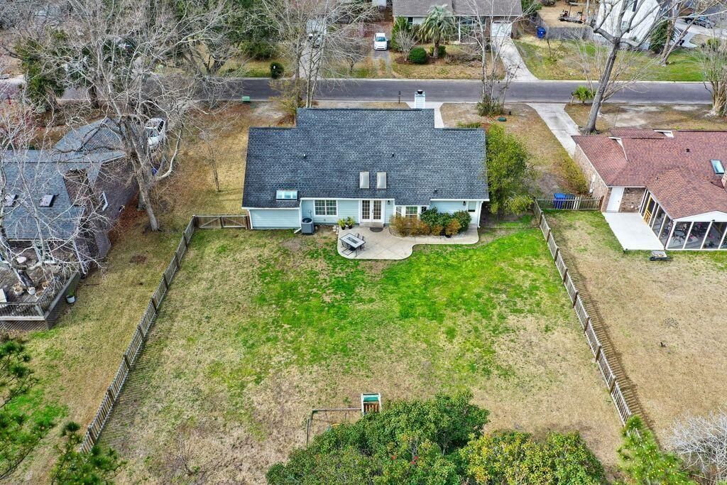 1680 Babington Way Photo 22