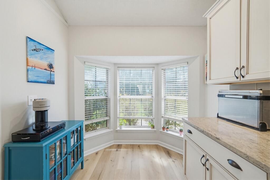 1680 Babington Way Photo 7