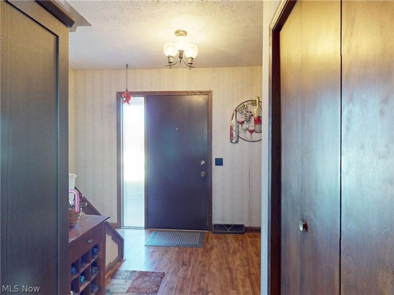 495 S Elm Avenue, Tallmadge, OH 44278 Photo 3