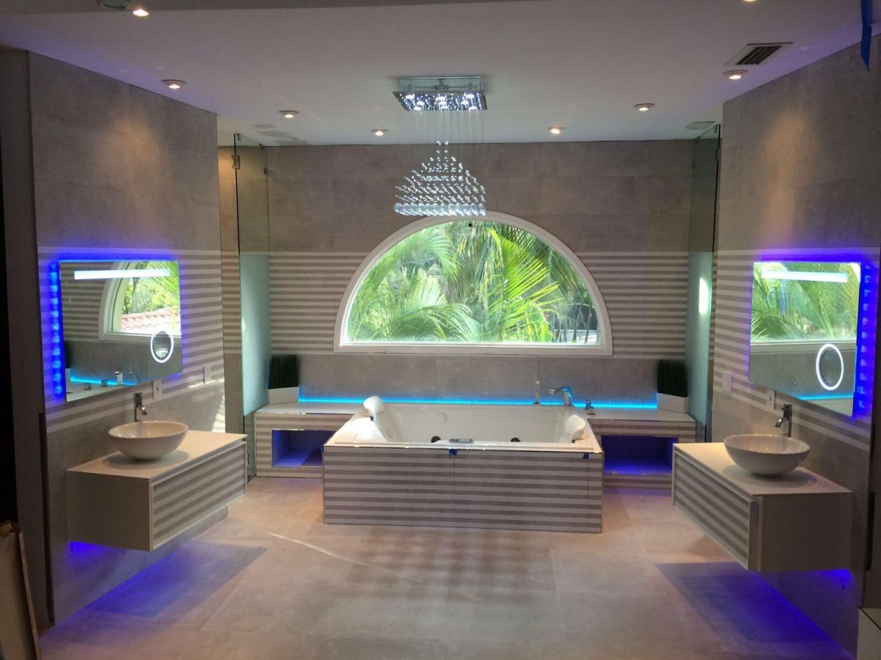 185 Palm Avenue, Miami Beach, FL 33139 Photo