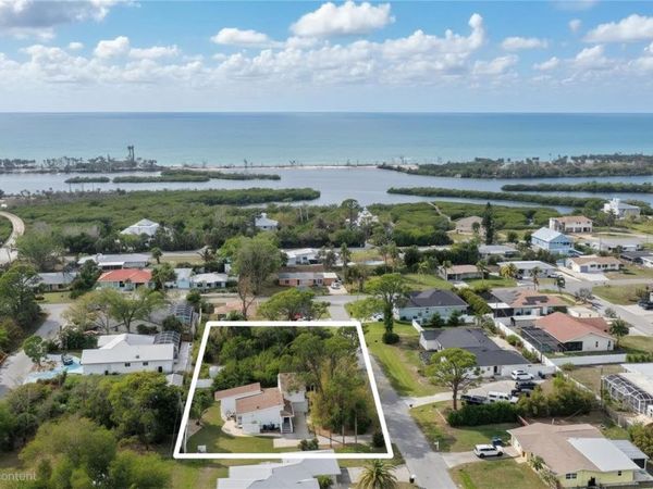 1581 ROYAL ROAD, VENICE, FL 34293