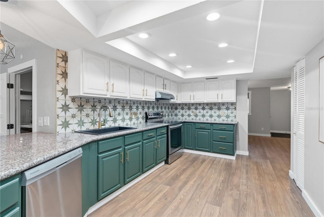 13012 96th Avenue , Seminole, FL 33776 Photo