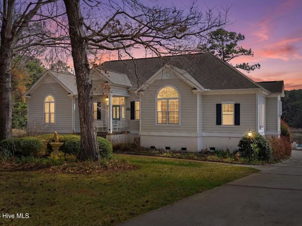 606 Ravenswood Road, Hampstead, NC 28443