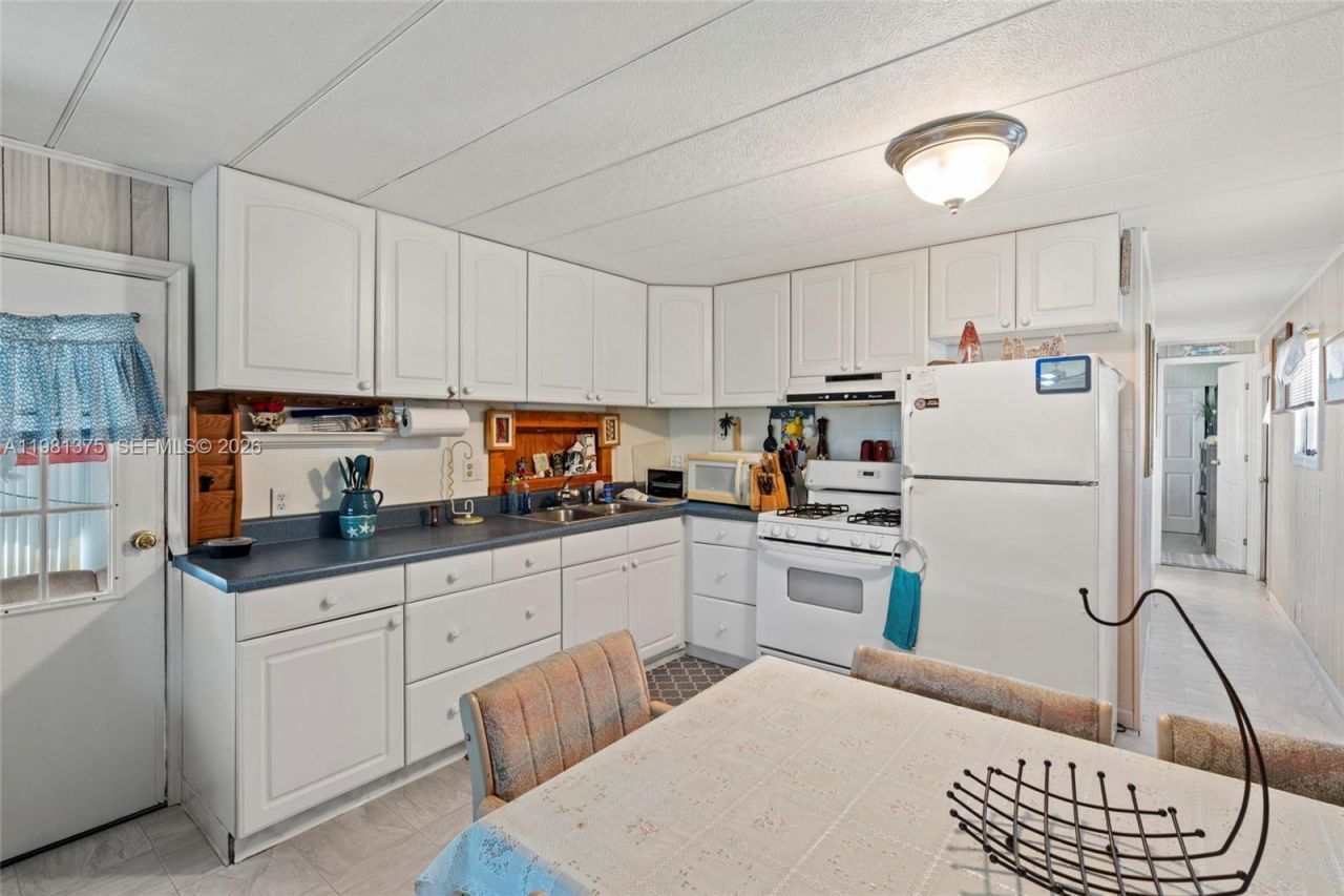 11055 SE Federal Hwy , Hobe Sound, FL 33455 Photo