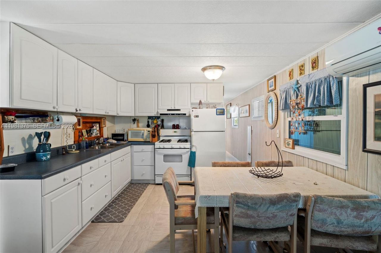 11055 SE Federal Hwy , Hobe Sound, FL 33455 Photo