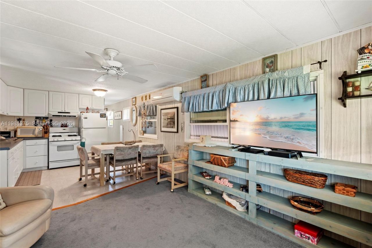 11055 SE Federal Hwy , Hobe Sound, FL 33455 Photo