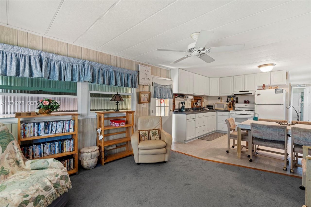 11055 SE Federal Hwy , Hobe Sound, FL 33455 Photo