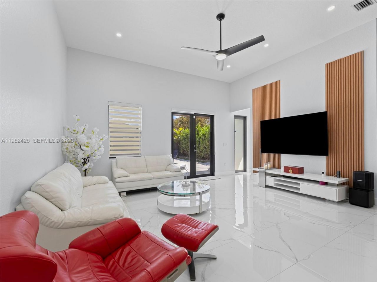 14478 SW 21st St , Miami, FL 33175 Photo