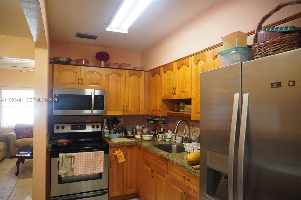 2660 SW 36th Ave, Miami, FL 33133 Photo