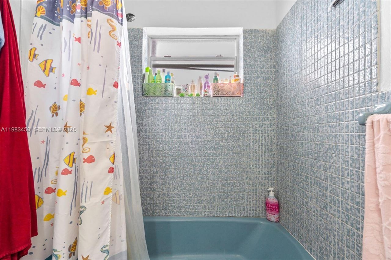 20 W 37th St, Hialeah, FL 33012 Photo