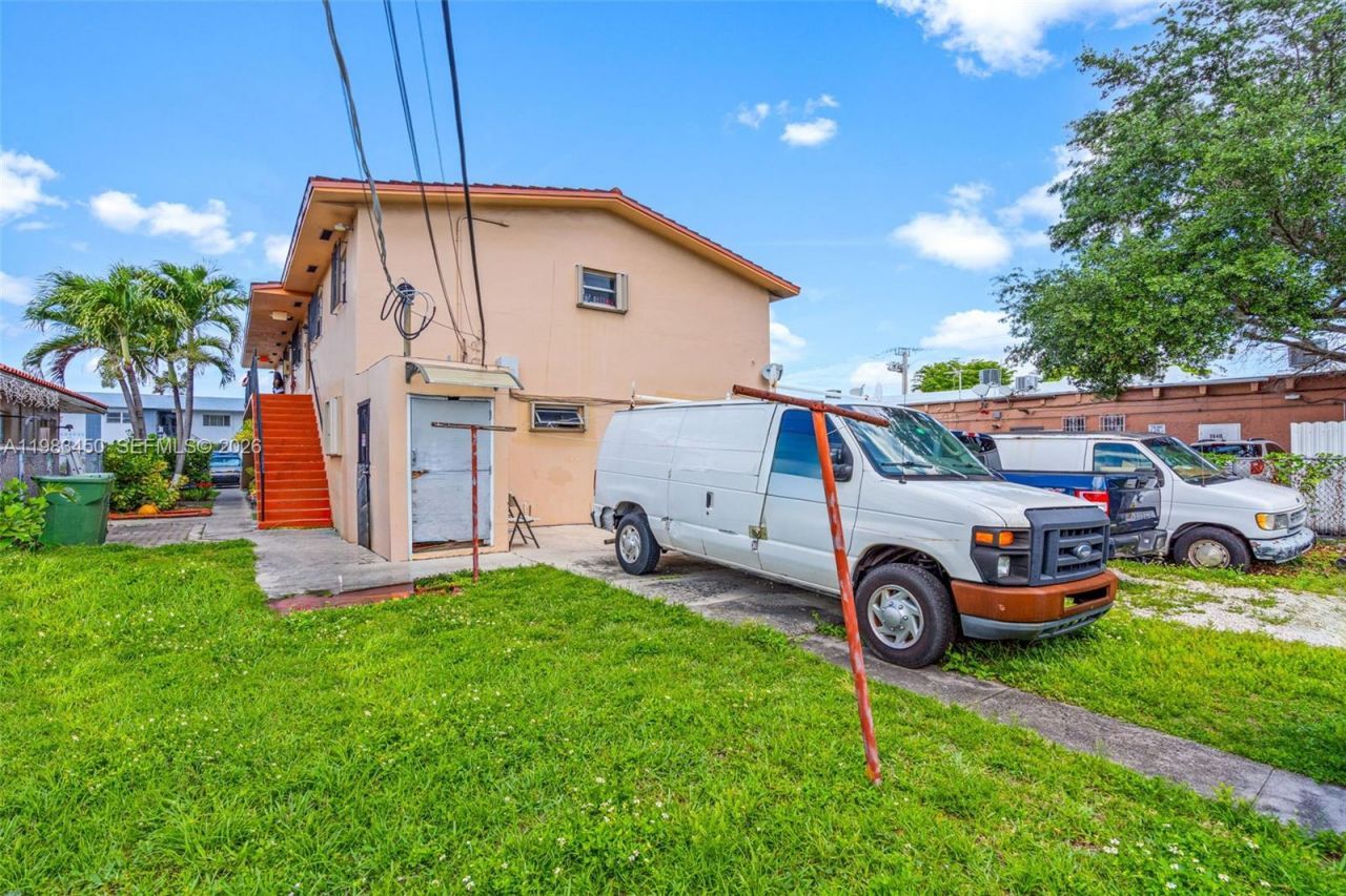 20 W 37th St, Hialeah, FL 33012 Photo