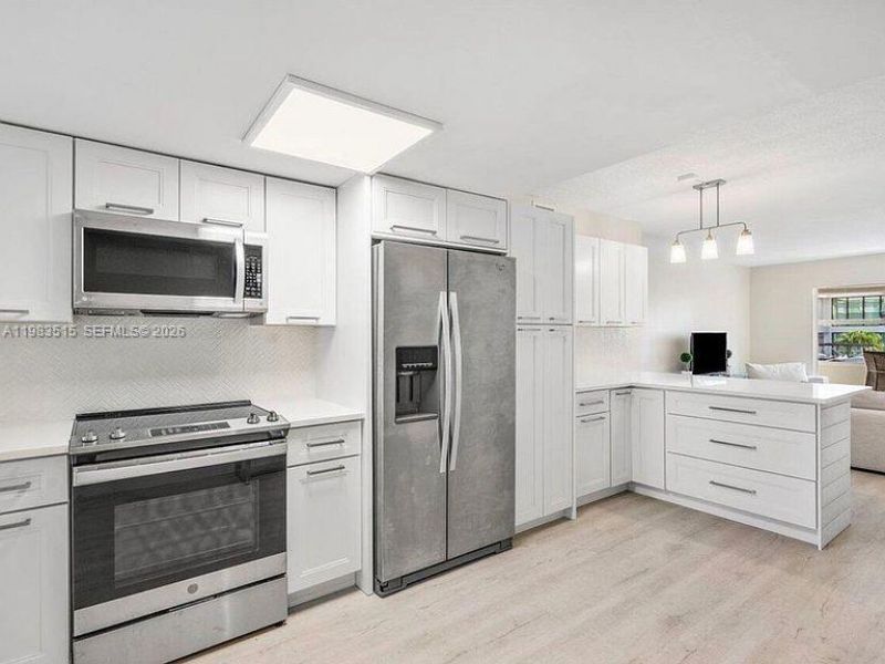 40 Isle Of Venice Dr, Unit 6, Fort Lauderdale, FL 33301 Photo