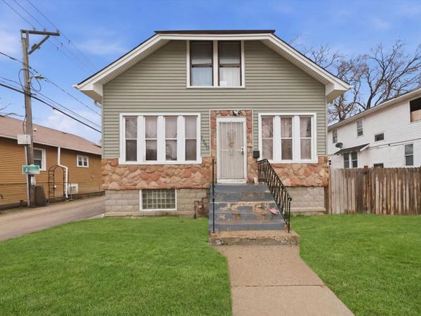 1140 W 104th Place, Chicago, IL 60643