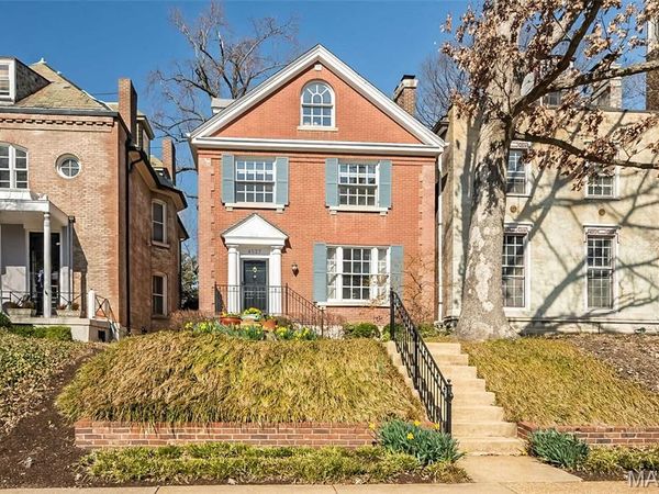 4527 Maryland Avenue, St Louis, MO 63108