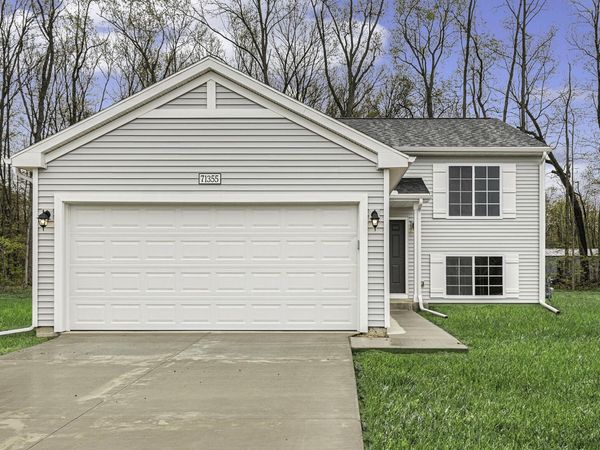 1013 Foxglove Avenue, Vicksburg, MI 49097