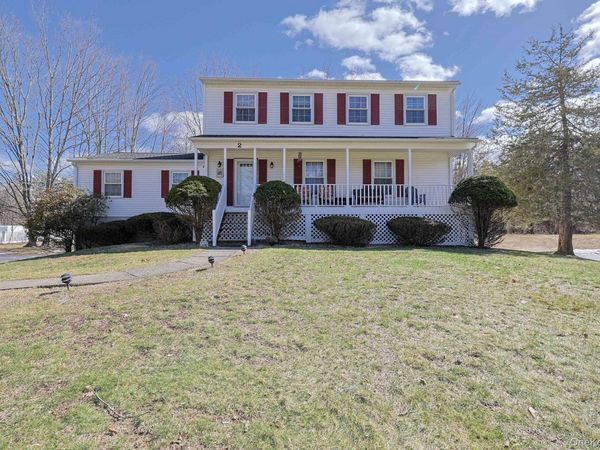 2 Eisenhower Court, Hopewell Junction, NY 12533