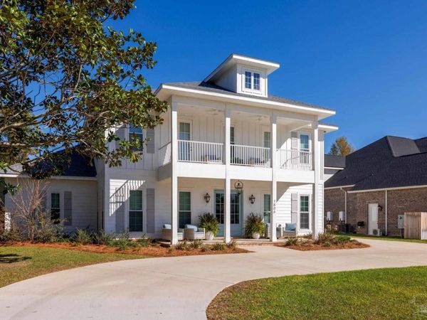 1806 E Hernandez St, Pensacola, FL 32503