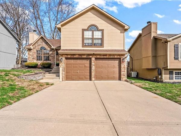 8816 NE 73rd Terrace, Kansas City, MO 64158