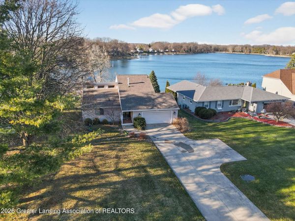 1226 S Geneva Drive, DeWitt, MI 48820