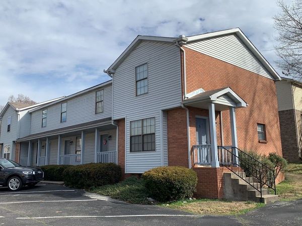 1510 W Knollwood Cir , Unit 1, Clarksville, TN 37043