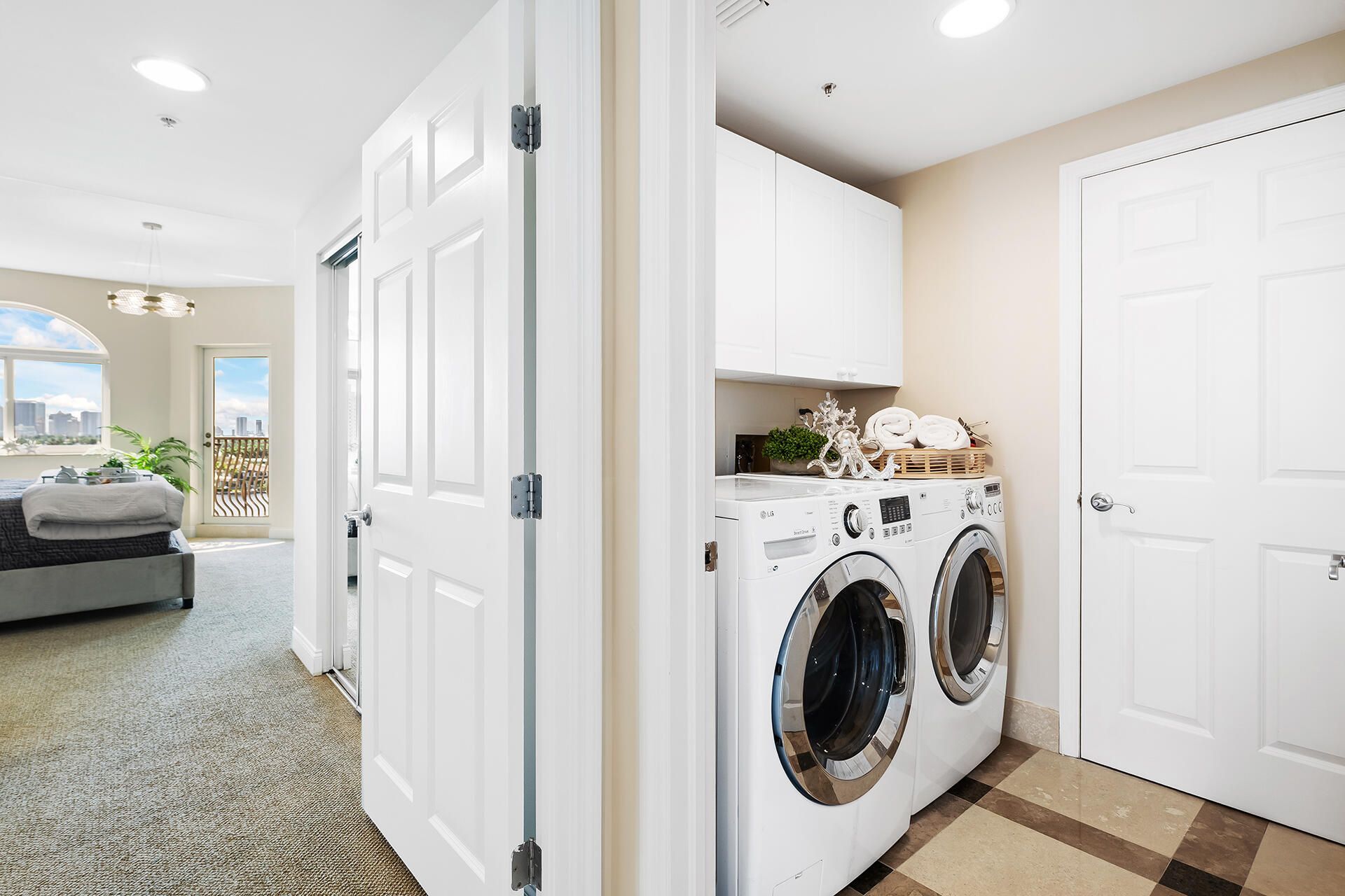 100 S Birch Road, Unit 906, Fort Lauderdale, FL 33316 Photo