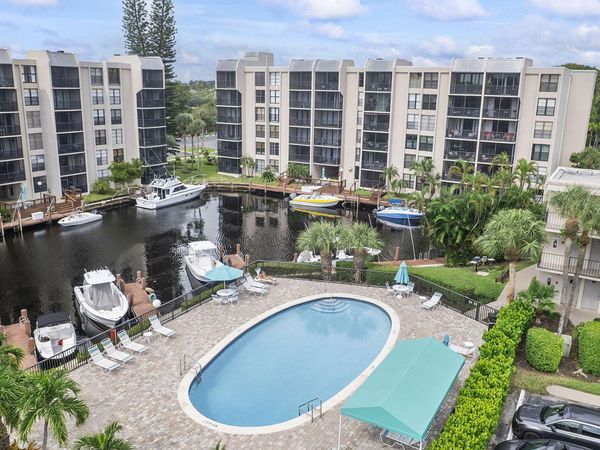 8 N Royal Palm Way, Unit 6040, Boca Raton, FL 33432