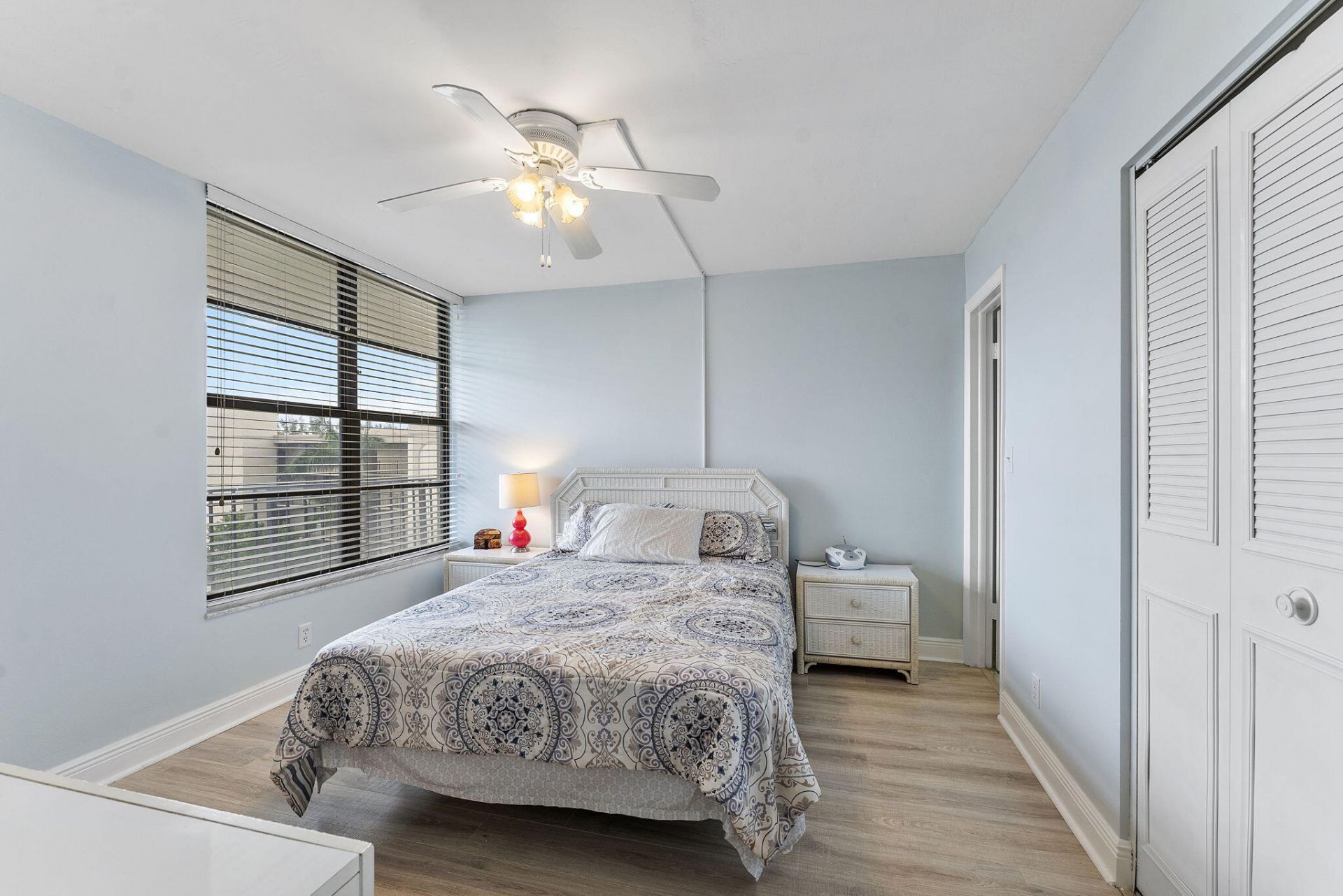 8 N Royal Palm Way, Unit 6040, Boca Raton, FL 33432 Photo