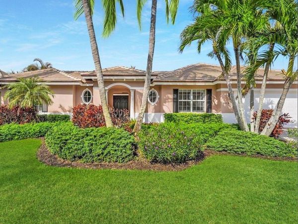 9078 Castle Harbour Circle, Vero Beach, FL 32963