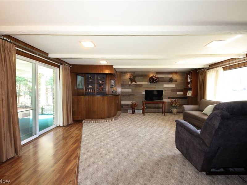 268 Kingsview Drive, Weirton, WV 26062 Photo 13