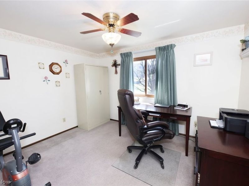 268 Kingsview Drive, Weirton, WV 26062 Photo 18