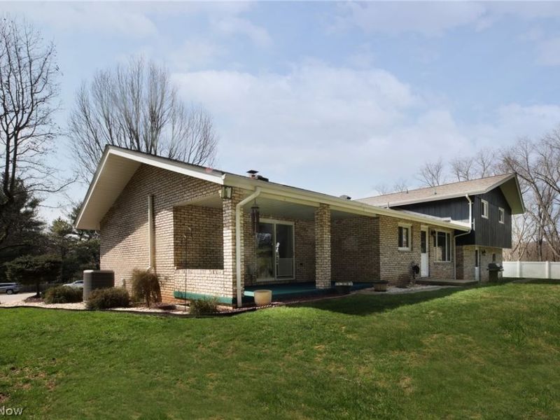 268 Kingsview Drive, Weirton, WV 26062 Photo 3