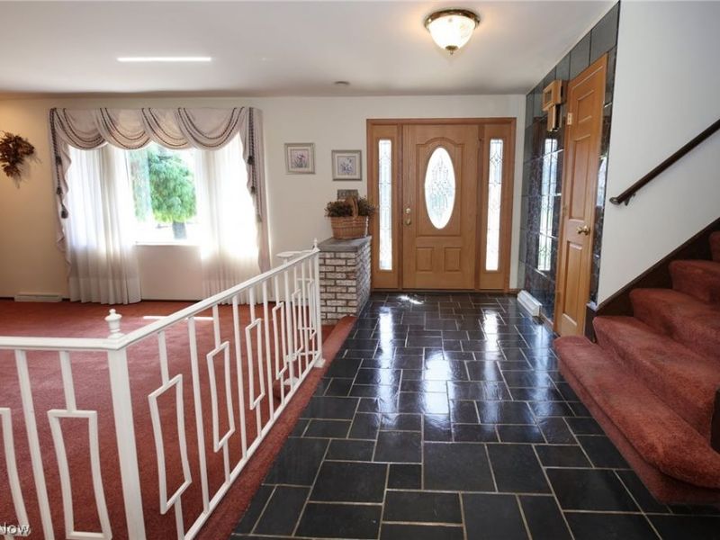 268 Kingsview Drive, Weirton, WV 26062 Photo 5