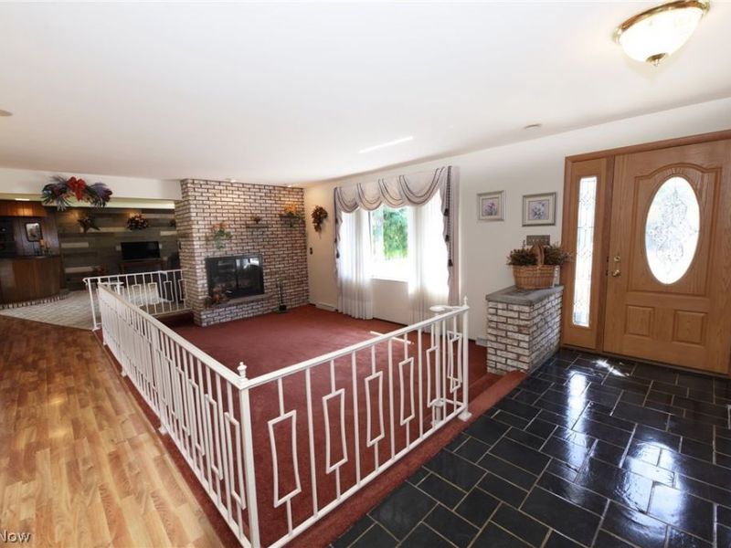 268 Kingsview Drive, Weirton, WV 26062 Photo 7