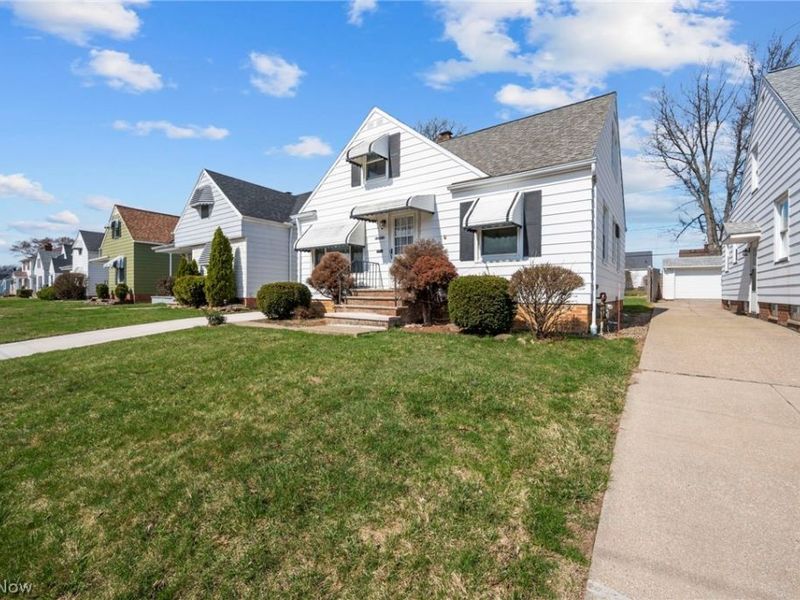 13019 Darlington Avenue, Garfield Heights, OH 44125 Photo 3