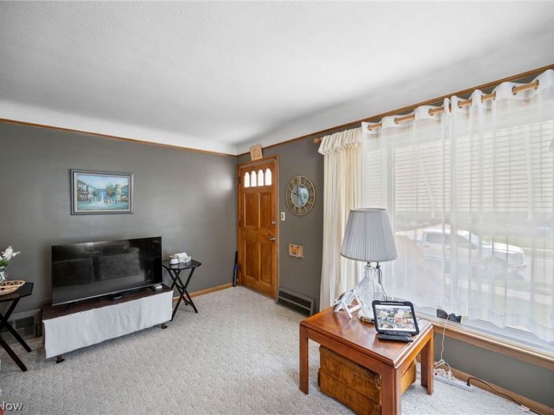 13019 Darlington Avenue, Garfield Heights, OH 44125 Photo 8