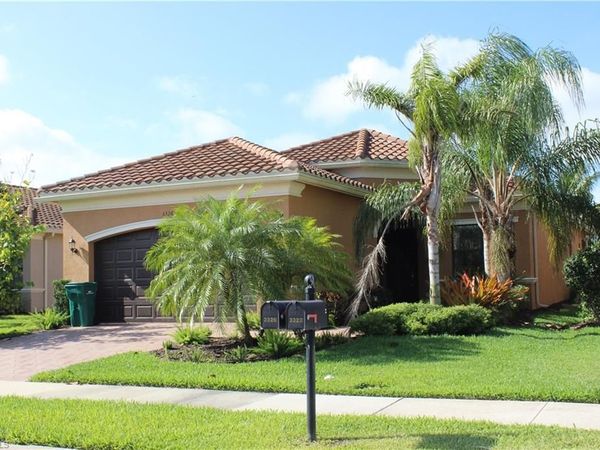 3326 Baltic DR , NAPLES, FL 34119