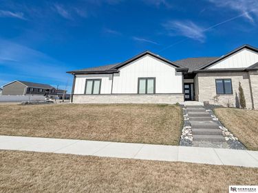 7900 Ponce Drive, Lincoln, NE 68516