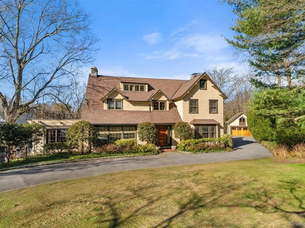 11 Mamaroneck Road, Scarsdale, NY 10583