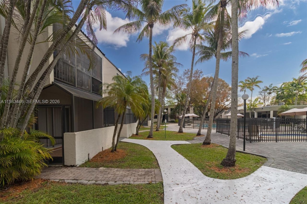 7945 SW 104th St , Unit 106C, Miami, FL 33156 Photo