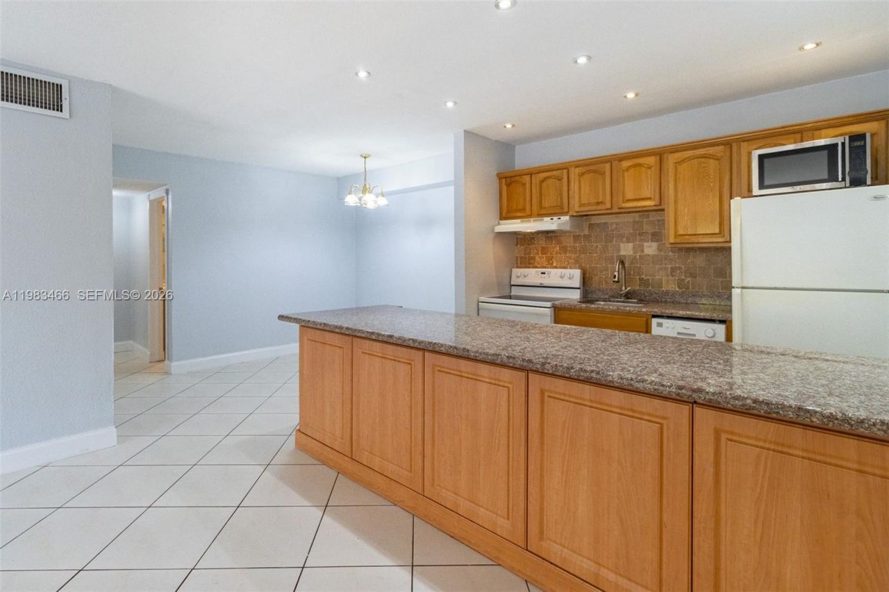 7945 SW 104th St , Unit 106C, Miami, FL 33156 Photo